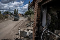 В Кремле ответили на слова Зеленского об удерживании территории под Курском