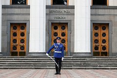 «Рука не поднимается на наше». Появилось объяснение, почему Россия не бомбит Верховную Раду «Рука не поднимается на наше». Появилось объяснение, почему Россия не бомбит Верховную Раду