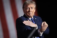 Трамп позвонил Путину впервые после победы на выборах. О чем говорили политики?