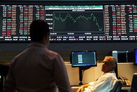 Макрон обратился к Путину после разрешения Украине на удары вглубь России. К чему призвал французский лидер?