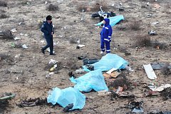 Семь россиян погибли при крушении самолета в Казахстане. Обнаружен черный ящик