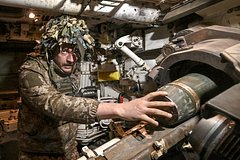 «Пронесемся так низко над русскими окопами, что они обделаются». Киев решил создать ракету, способную долететь до Москвы «Пронесемся так низко над русскими окопами, что они обделаются». Киев решил создать ракету, способную долететь до Москвы