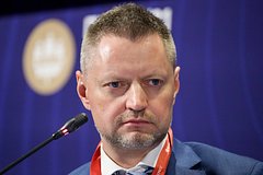 Экс-ведущего НТВ со съемочной группой задержали в Узбекистане. Почему ими заинтересовались следователи?