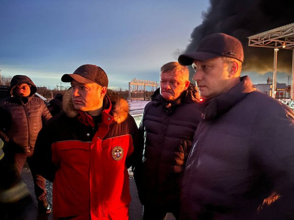 Саратов и Энгельс подверглись массированной атаке БПЛА. На одном из промышленных предприятий начался пожар