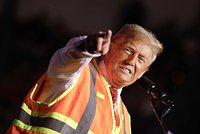 &laquo;Очень серьезные обсуждения&raquo;. Трамп рассказал о переговорах с Россией по Украине