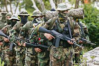 Военкоры сообщили о массированном ударе по Украине. В налете задействованы сотни &laquo;Гераней&raquo; и баллистические ракеты