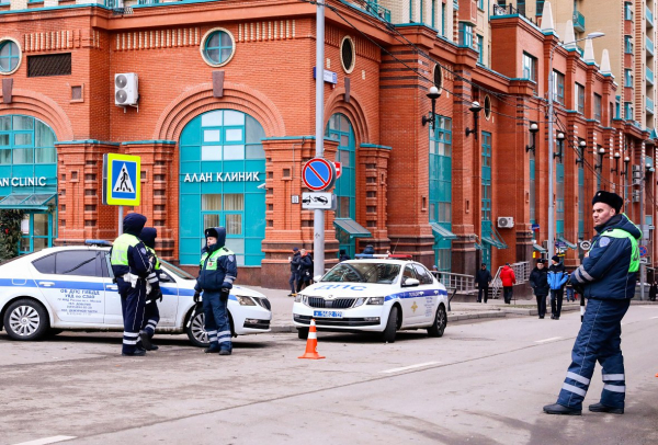 Основатель батальона &laquo;Арбат&raquo;, раненный при взрыве в Москве, скончался в реанимации. Он получил тяжелые ранения и лишился стопы