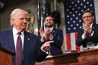 США убедили Украину на прекращение огня и готовятся обсудить перемирие с Россией. Чего Трамп ожидает от Москвы? США убедили Украину на прекращение огня и готовятся обсудить перемирие с Россией. Чего Трамп ожидает от Москвы?