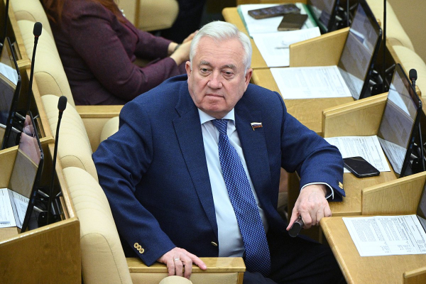 &laquo;Он исчезнет навсегда в мае 2027 года&raquo;. Макрон назвал Россию угрозой для Европы. Что на это ему ответили в Москве?