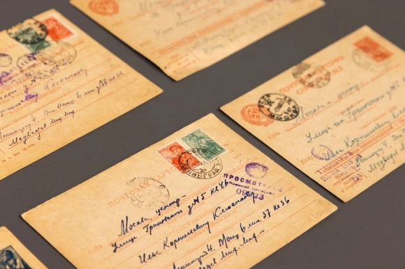 Более 250 фронтовых писем передали для новой экспозиции к 80-летию Победы в музее на Поклонной горе Более 250 фронтовых писем передали для новой экспозиции к 80-летию Победы в музее на Поклонной горе