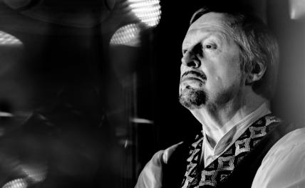 Александр Елагин: Любовь к театру и спорту дает мне возможность играть, но не заигрываться