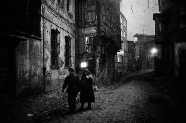 Как фотограф Ара Гюлер показал миру сердце Стамбула и его боль Как фотограф Ара Гюлер показал миру сердце Стамбула и его боль