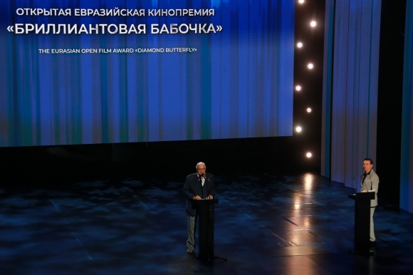 Бриллиантовая бабочка мирового кино: новая эра признаний Бриллиантовая бабочка мирового кино: новая эра признаний