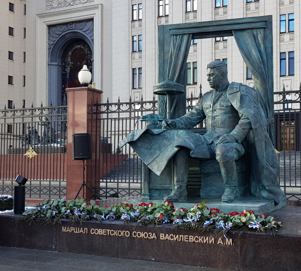 &laquo;Совсем близко к боевым событиям&raquo;: директор студии Грекова &mdash; о работе военного художника, преемственности и шедеврах