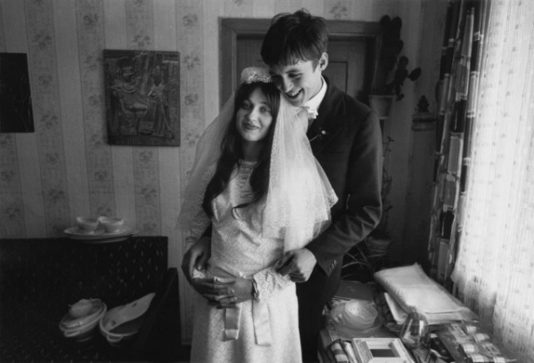 &laquo;Жизнь вместе&raquo;: редкие фото ГДР 80-х годов от Уте Малер