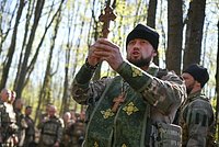 Россия и Украина обменялись пленными перед Пасхой. По меньшей мере семь человек удерживались ВСУ как заложники Россия и Украина обменялись пленными перед Пасхой. По меньшей мере семь человек удерживались ВСУ как заложники