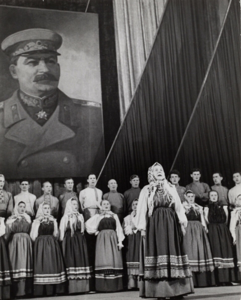 Послевоенный СССР на фотографиях Роберта Капы: Взгляд сквозь железный занавес
