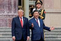 &laquo;Он останется на стороне Украины&raquo;. Трамп пригрозил новыми санкциями России и задумался о помощи Украине. Чего он добивается?